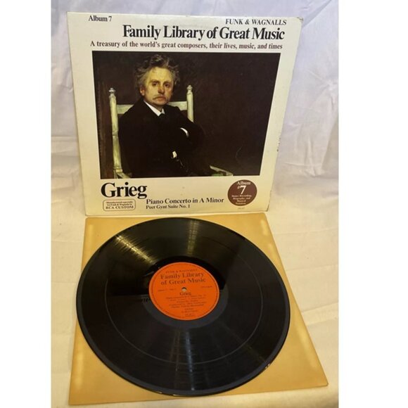Piano Concerto In A Minor Peer Gynt Suite No. 1 (Vinyl, 1976) RCA Custom FW-307 - Picture 2 of 9